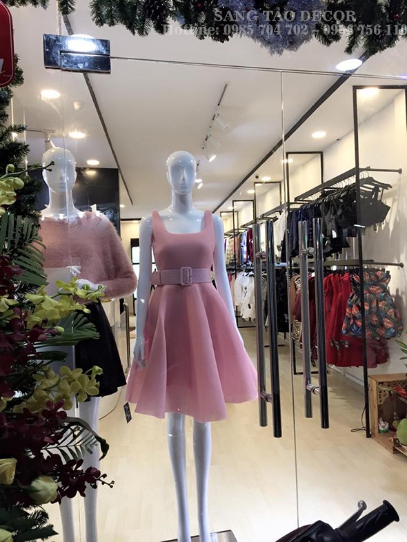 Thiết kế thi công shop thời trang cao cấp Linh Linh Boutique